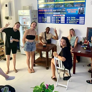 https://dom-hostel-and-bar.hotelsofhoian.com